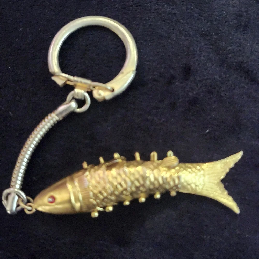vintage articulated Koi goldtone fish keychain